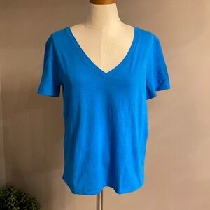 BP NORDSTROM OVERSIZED V NECK TEE cobalt BLUE available in sizes S and M cropped